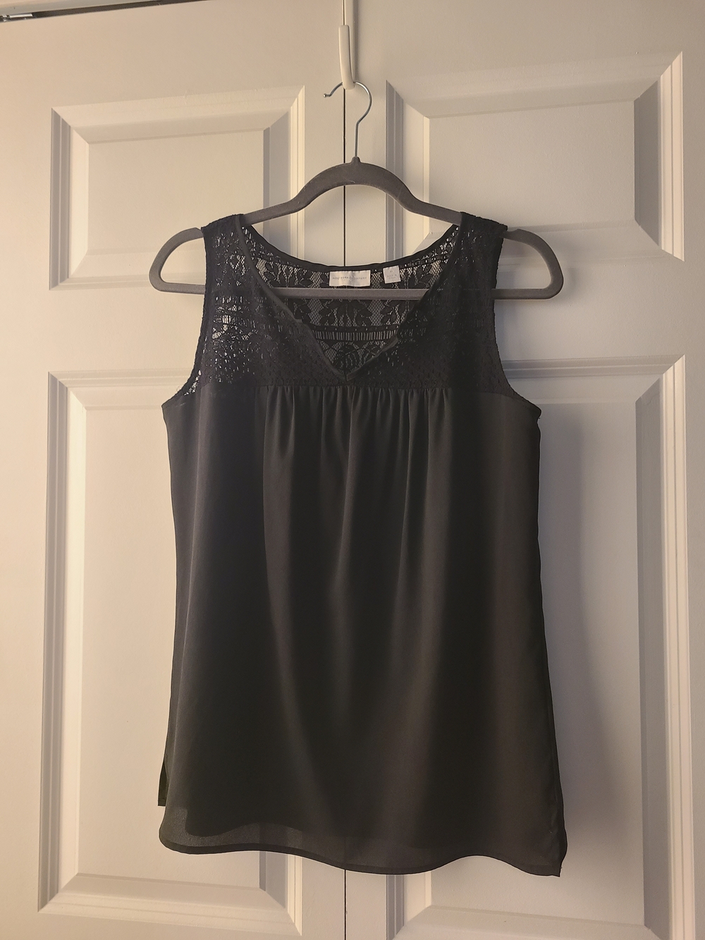 New York & Company Black Lace Sleeveless Top Size M